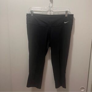 Nike 3/4 Length Dri-Fit Leggings